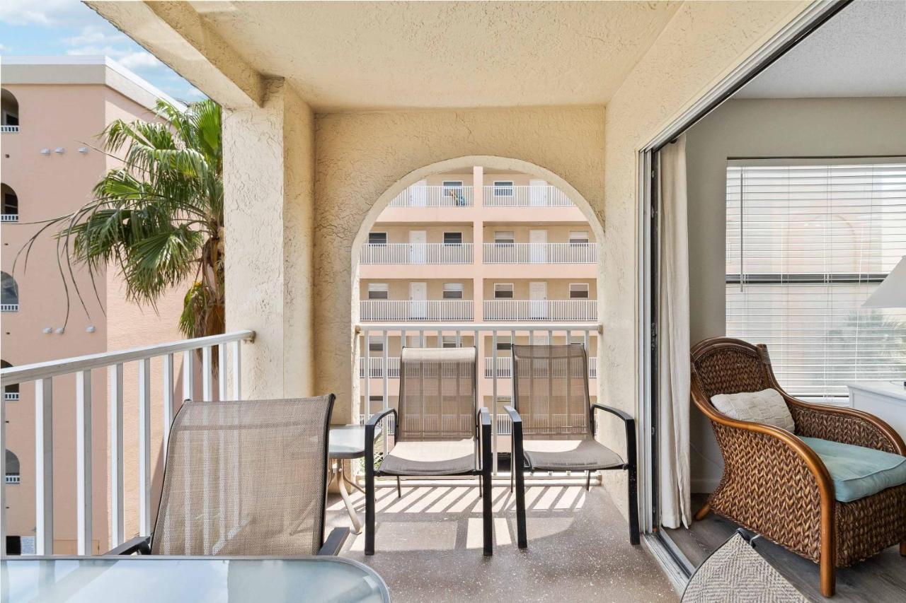301 Beach Place Condos Сейнт Пийт Бийч Екстериор снимка