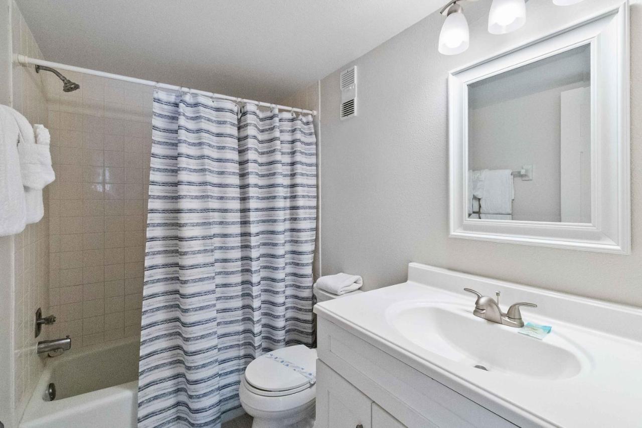 301 Beach Place Condos Сейнт Пийт Бийч Екстериор снимка