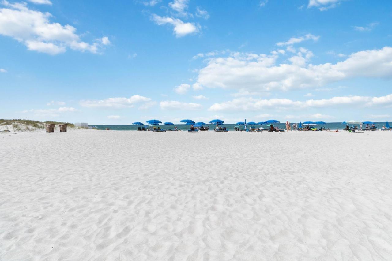 301 Beach Place Condos Сейнт Пийт Бийч Екстериор снимка